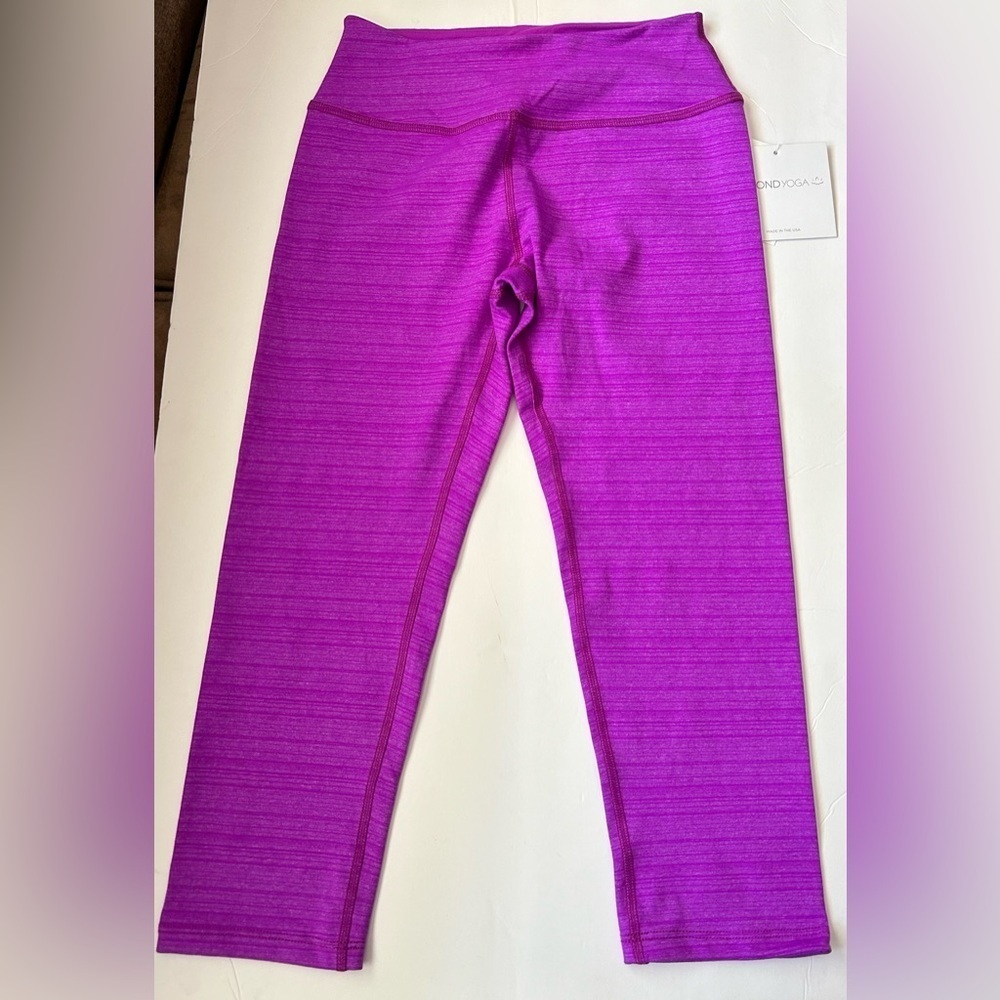 NWT Beyond Yoga Stripe Capri Crop Leggings Size Small Purple Porch